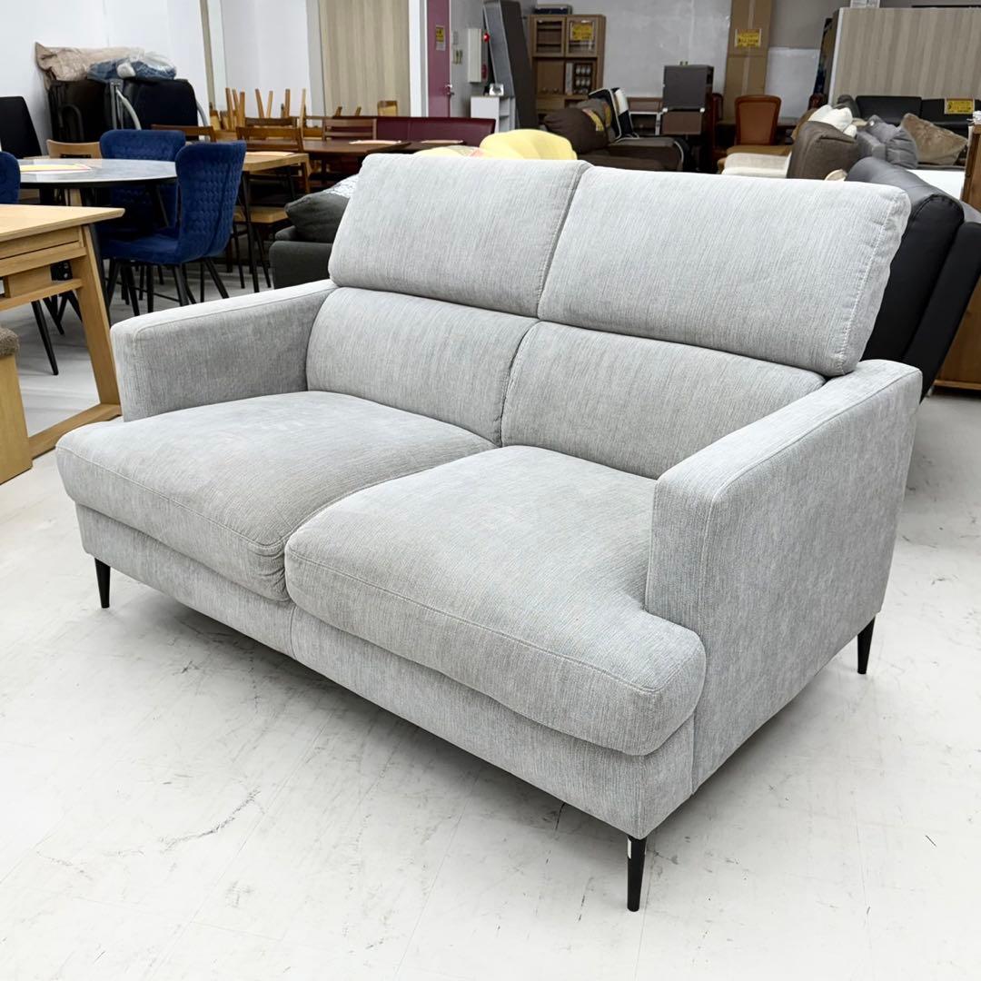 現行モデル ニトリ 145cm幅2人掛けソファ(サザーラGY)