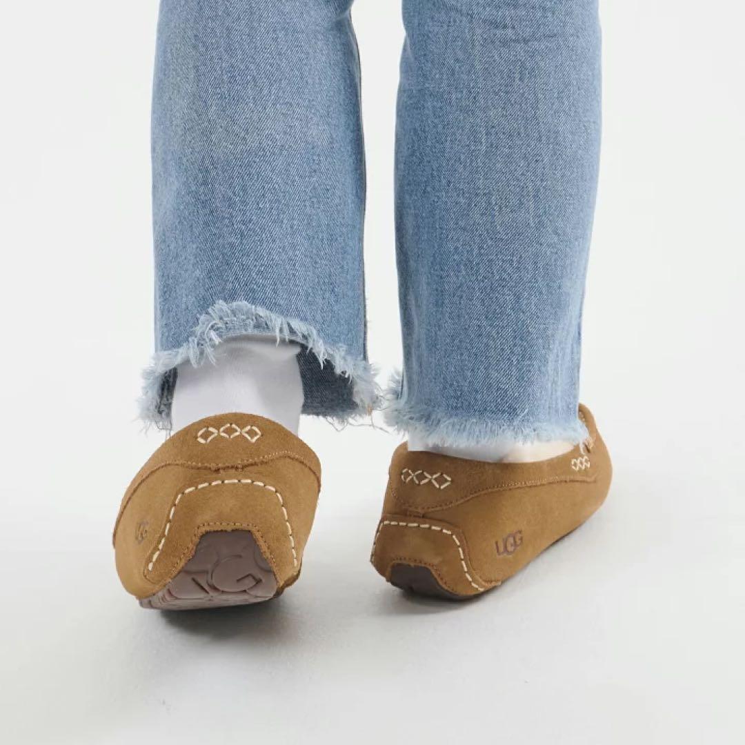 【新品未使用】 UGG アグ モカシン アンスレー スリッポンムートンシューズ