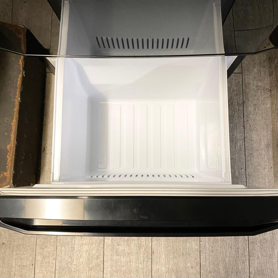 ちょっとだけ大きい146L！一人暮らしに！ 2ドア冷凍冷蔵庫