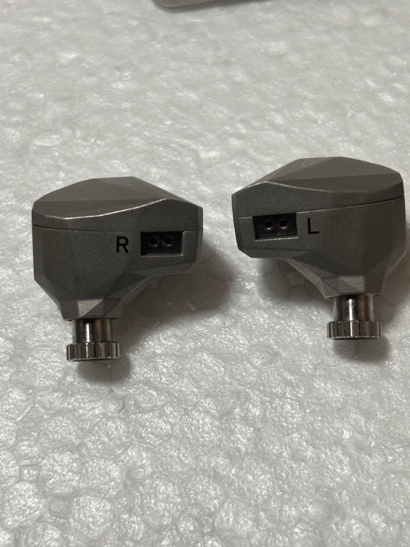 水月雨　moondrop kadenz 有線　イヤホン