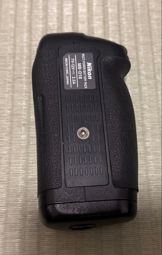 t*e様 美品 Nikon D850 シャッター23,627回 MB-D18付