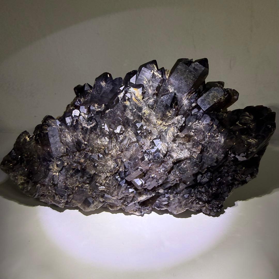 1.3 kg! モリオン クラスター　原石　天然石　パワーストーン　魔除け