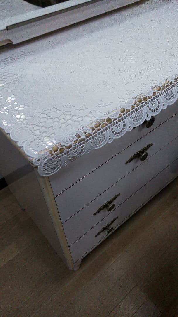 ドレッサー、鏡台　猫足で素敵　鏡角度調節可能　送料込み