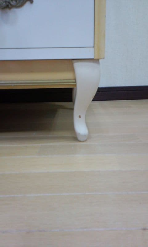 ドレッサー、鏡台　猫足で素敵　鏡角度調節可能　送料込み