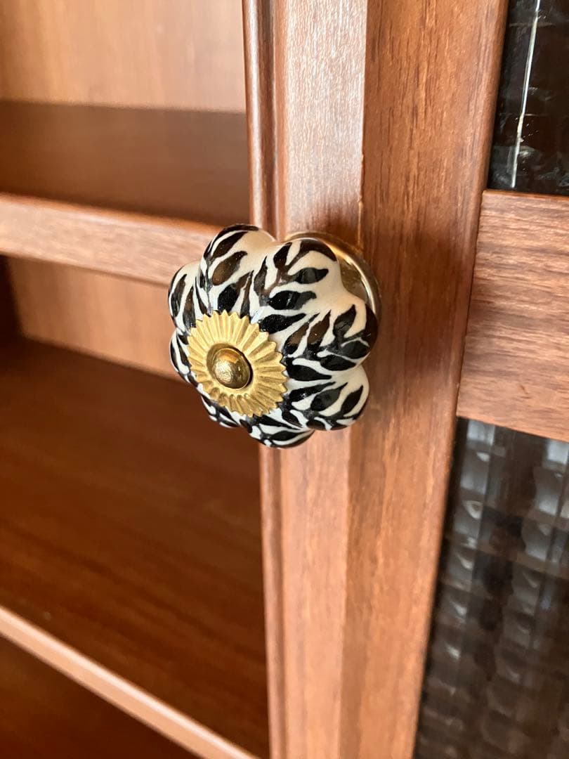 木製ラック ガラス扉付き