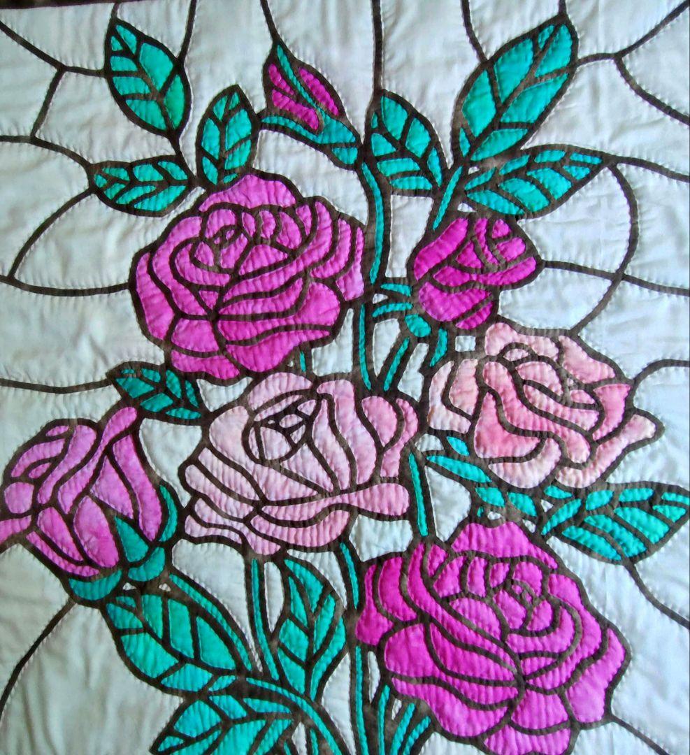 バラのタペストリー・ハワイアンキルト