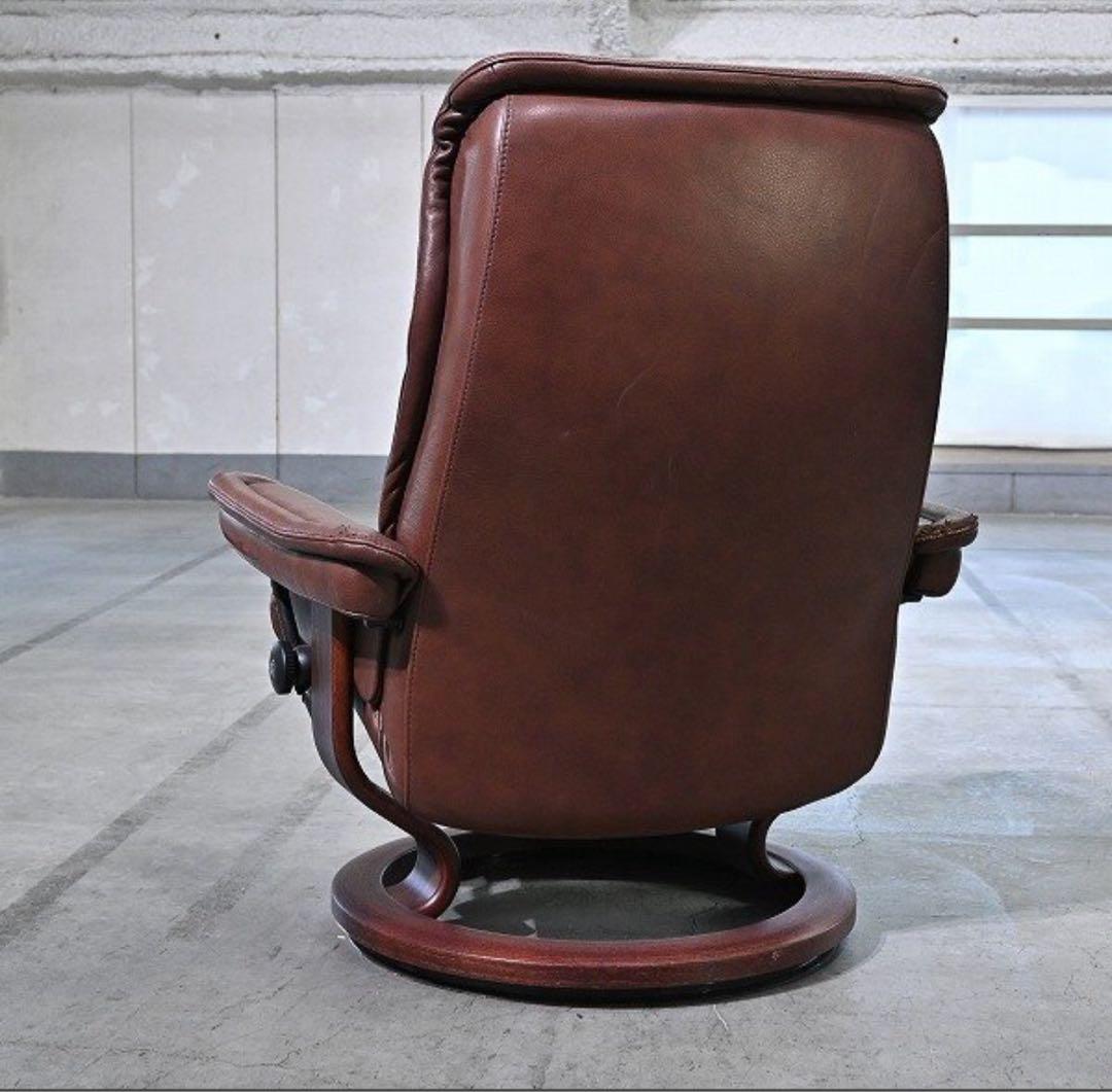 ノルウェーEKORNES 37万「ロイヤル/」リクライニングチェア本革