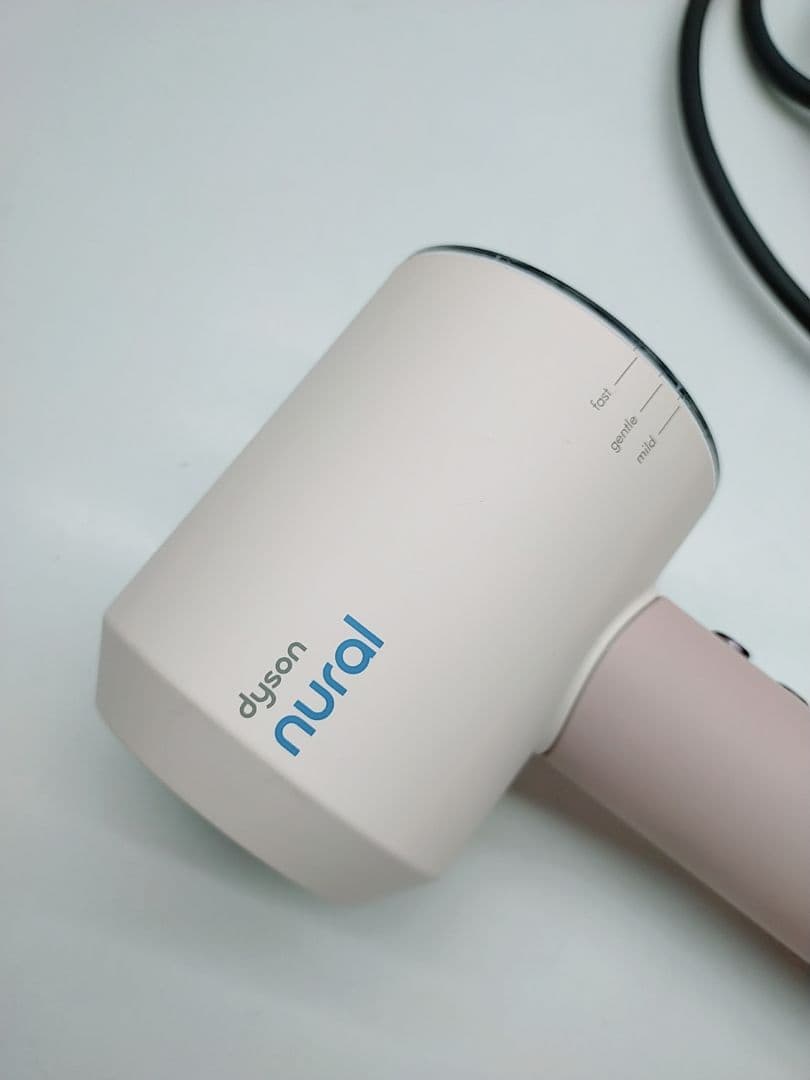 ほぼ未使用品☀最新モデル ダイソン ドライヤー HD16 Dyson