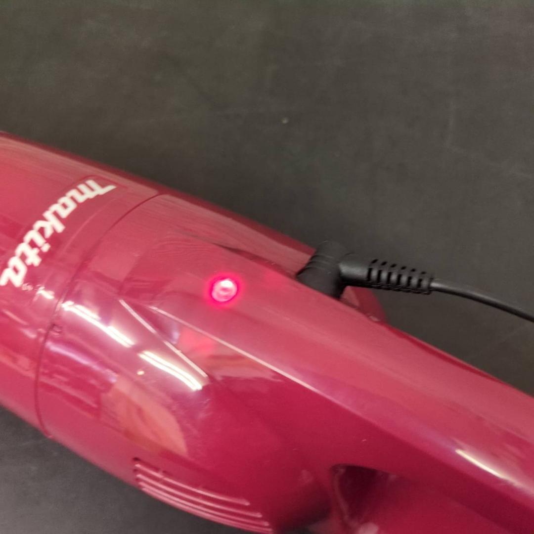 ☆マキタ　充電式クリーナー　CL116DWR　レッド　スティッククリーナー