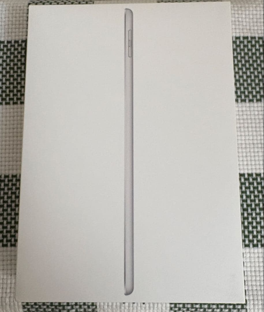 【美品】iPad第5世代 Wi-Fiモデル本体、Smart coverセット