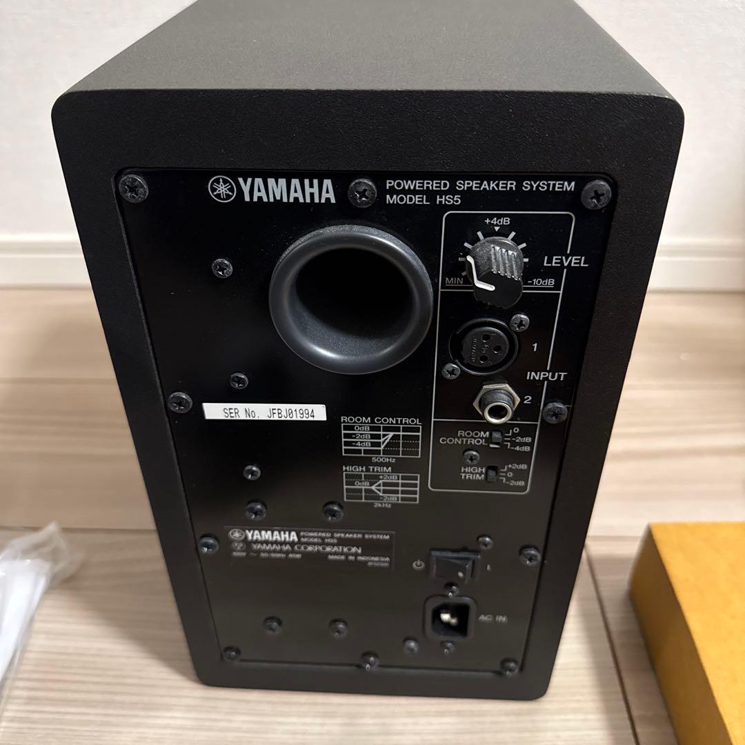 パワードスピーカーシステム　YAMAHA HS5