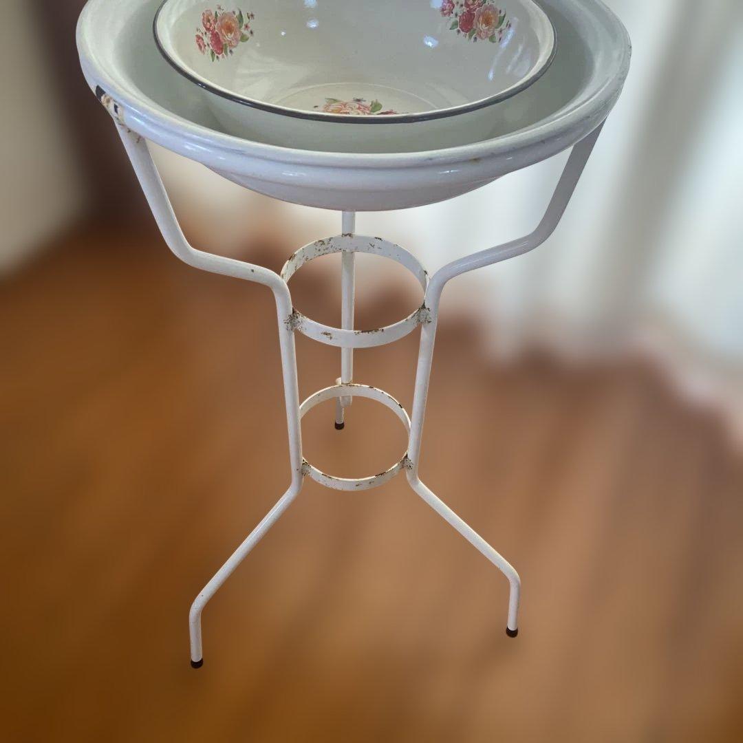 ビンテージホーロースタンド付きホーローボール2点