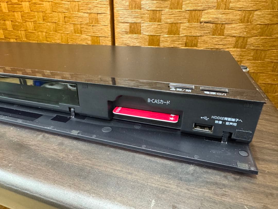 F002 美品　Panasonic ブルーレイレコーダー　500GB