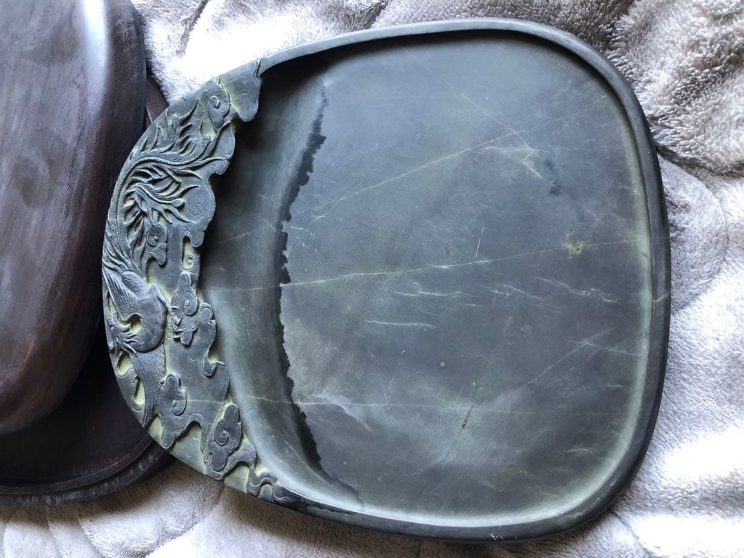 端渓硯 ◆老坑水巖・魚脳砕凍・胭脂暈・金綫の極美石◆坑仔巖旧坑◆唐木箱◆9.5吋