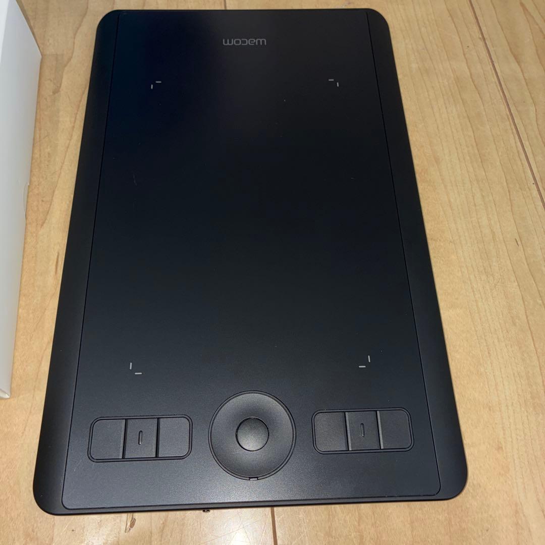 【美品】ワコム Intuos Pro Small PTH-460/K1-DB