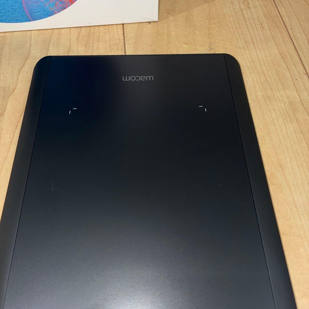 【美品】ワコム Intuos Pro Small PTH-460/K1-DB