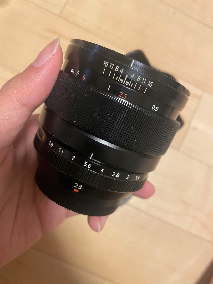 FUJIFILM XF23mmF1.4Rレンズ　レンズフード付き