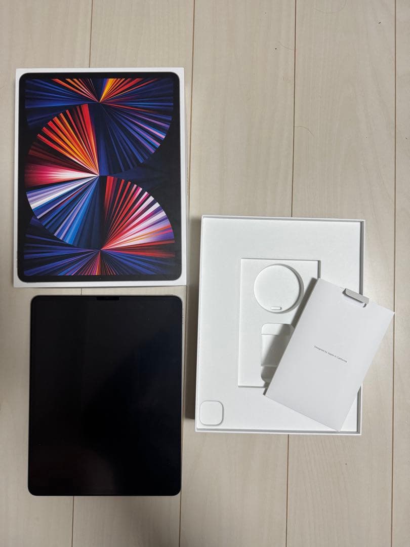 iPad Pro 12.9（第５世代）スペースグレー 本体