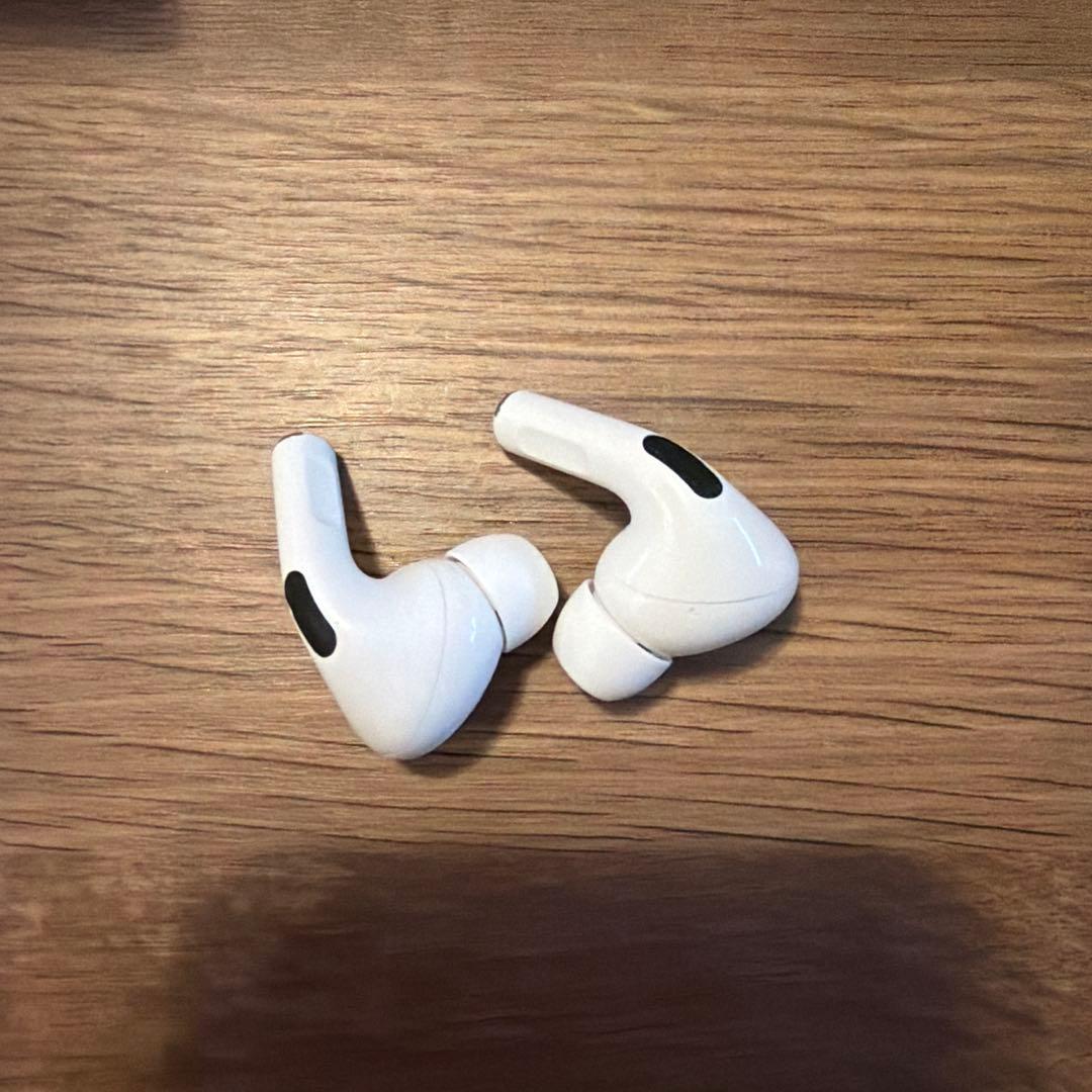 AirPods Pro 本体 充電ケース付き（第2世代）
