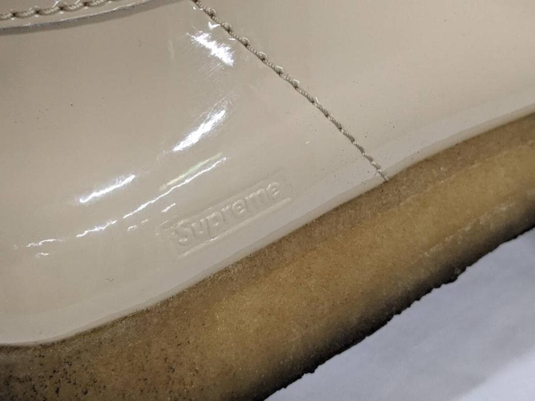 シュプリーム×クラークス/ワラビー/コラボ/箱付き/エナメル仕様/ローファー