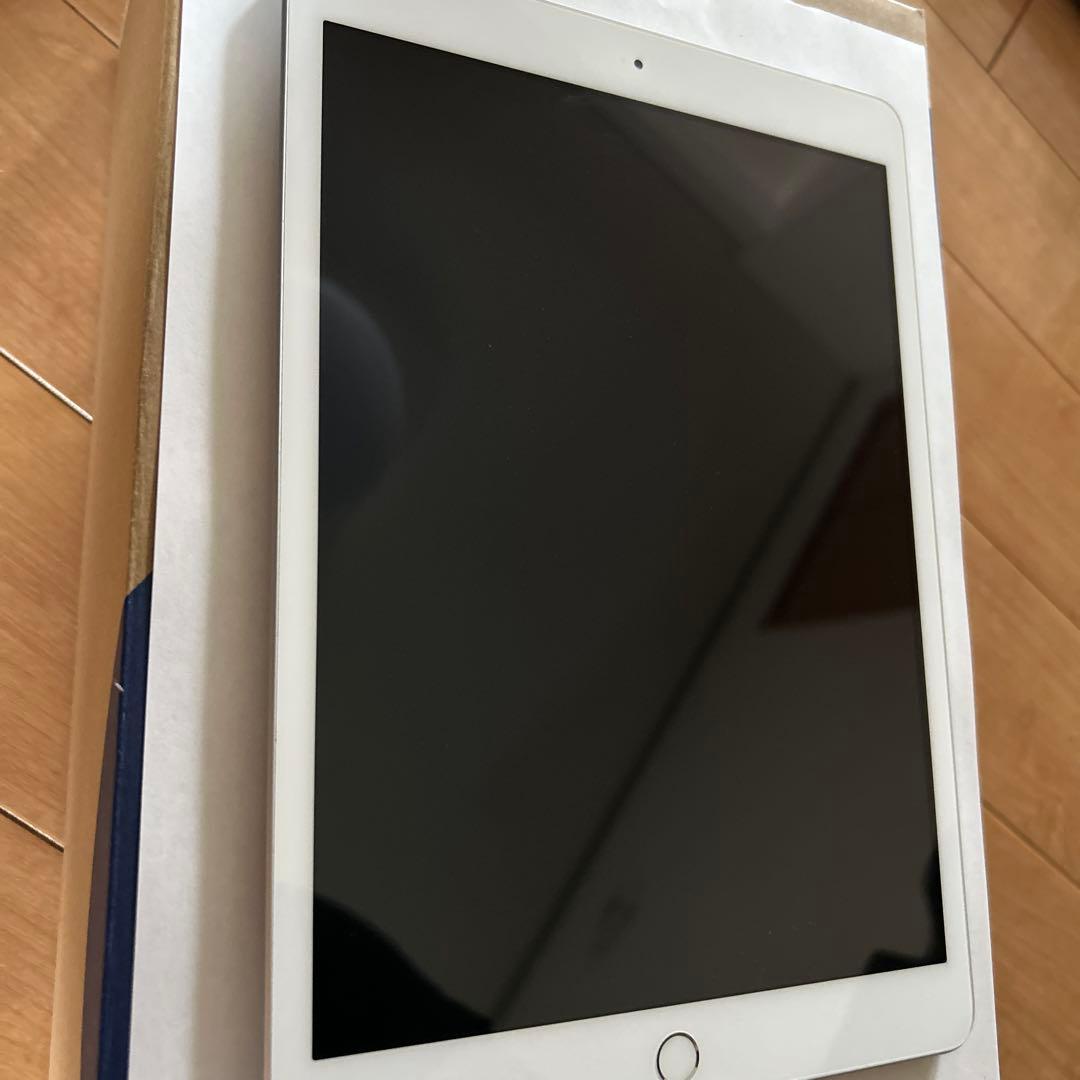 Apple iPad 第七世代 シルバー 本体