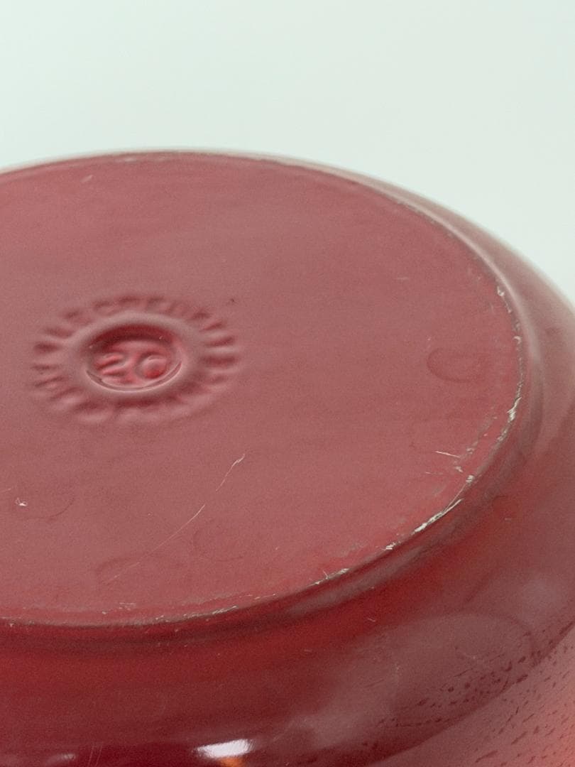 ル・クルーゼ 20cm 両手鍋 レッド 赤 ホーロー鍋 使用回数少なめ 美品