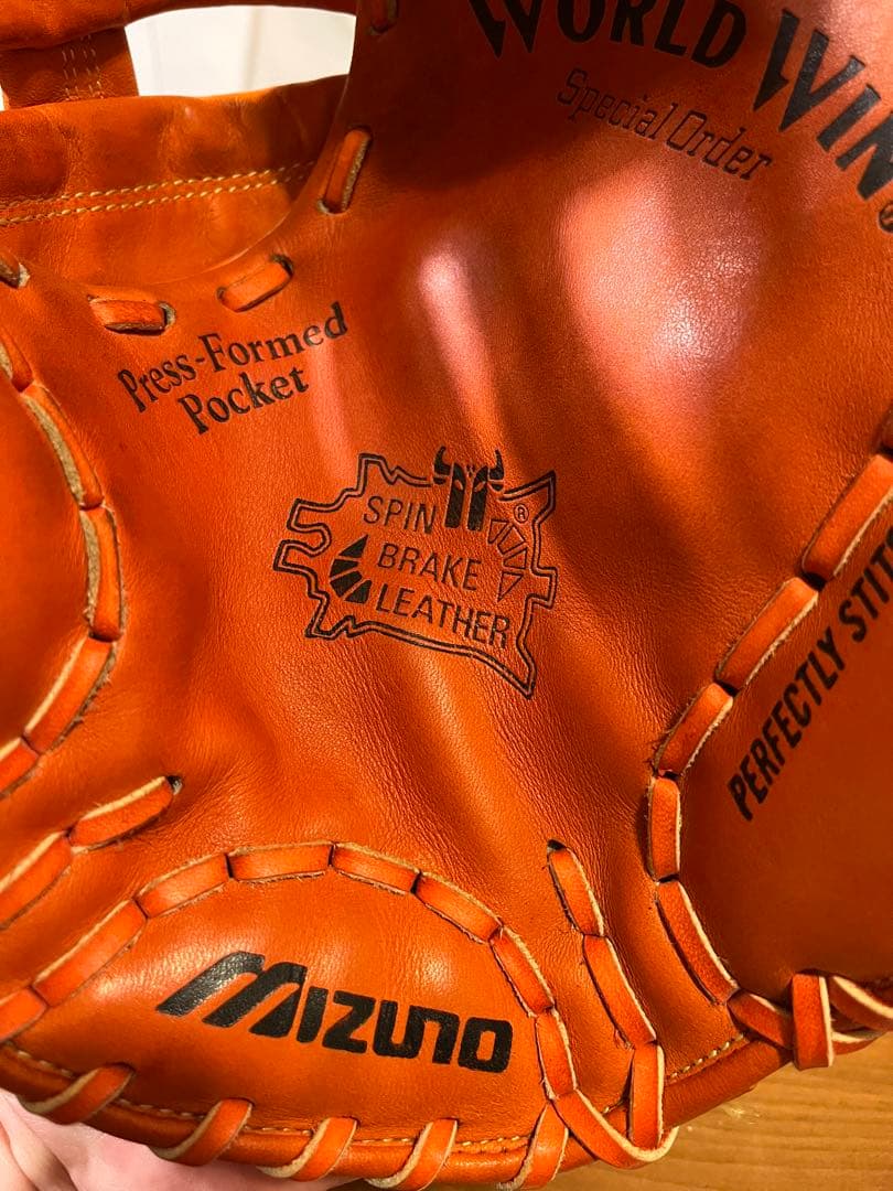 ミズノ バースモデル グローブ 昭和レトロ 阪神タイガース World Win