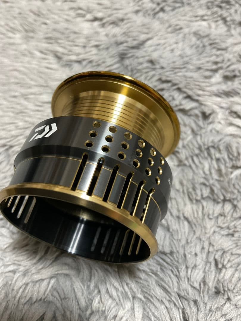 ダイワ 15イグジスト 2510PE-H 新品未使用 ケース付き