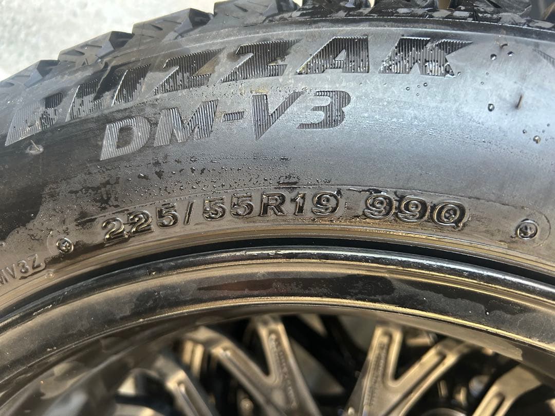 225/55/19 スタッドレスタイヤホイールセット