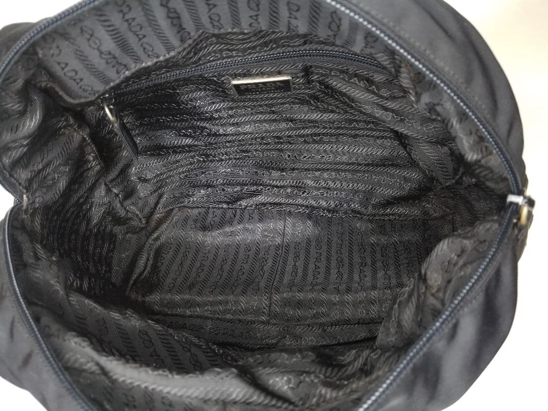 プラダ テスート ブラックナイロン ハンドバッグ/トートバッグ、レディース、