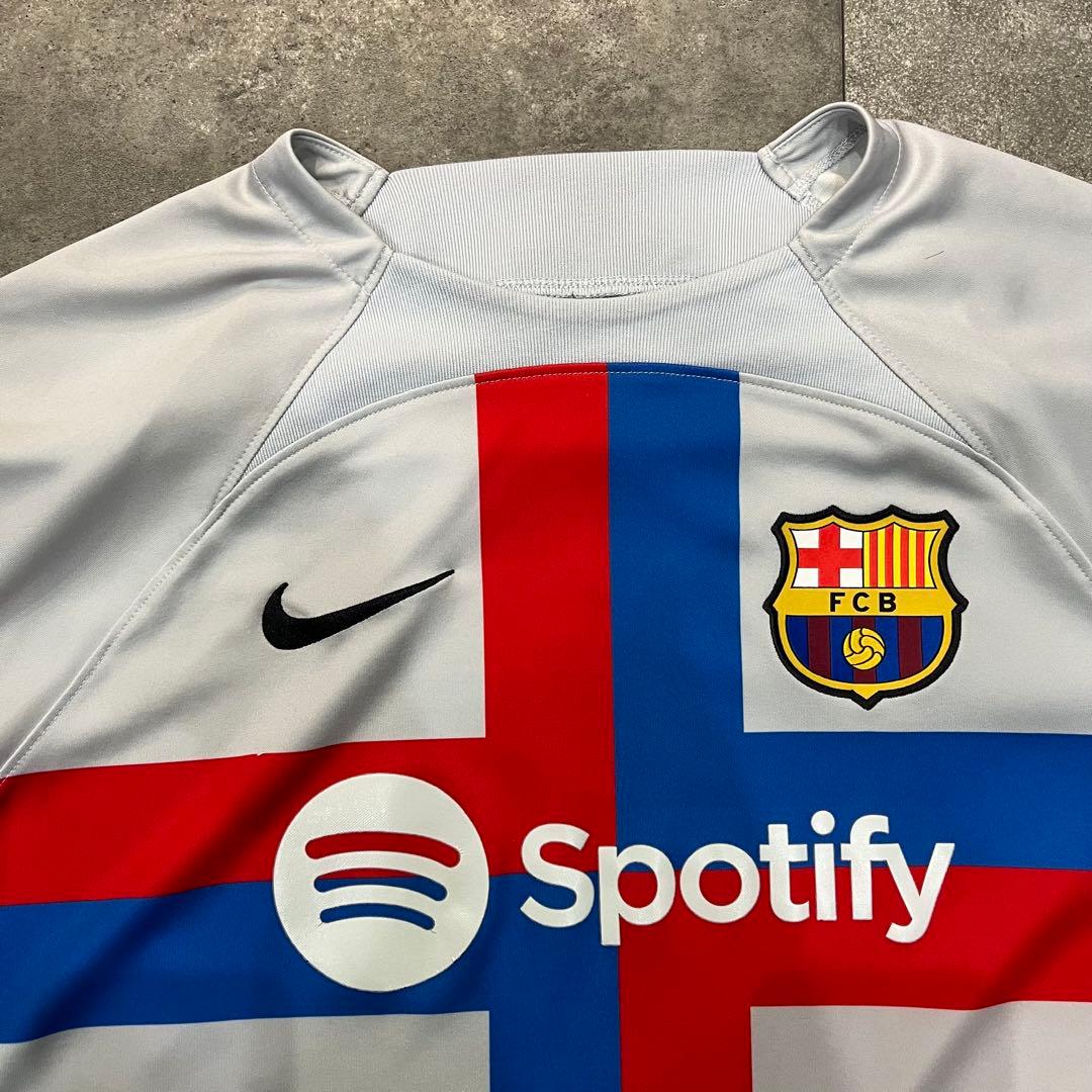 ナイキ バルセロナ レヴァンドフスキ ユニフォーム 22/23 UNHCRロゴ