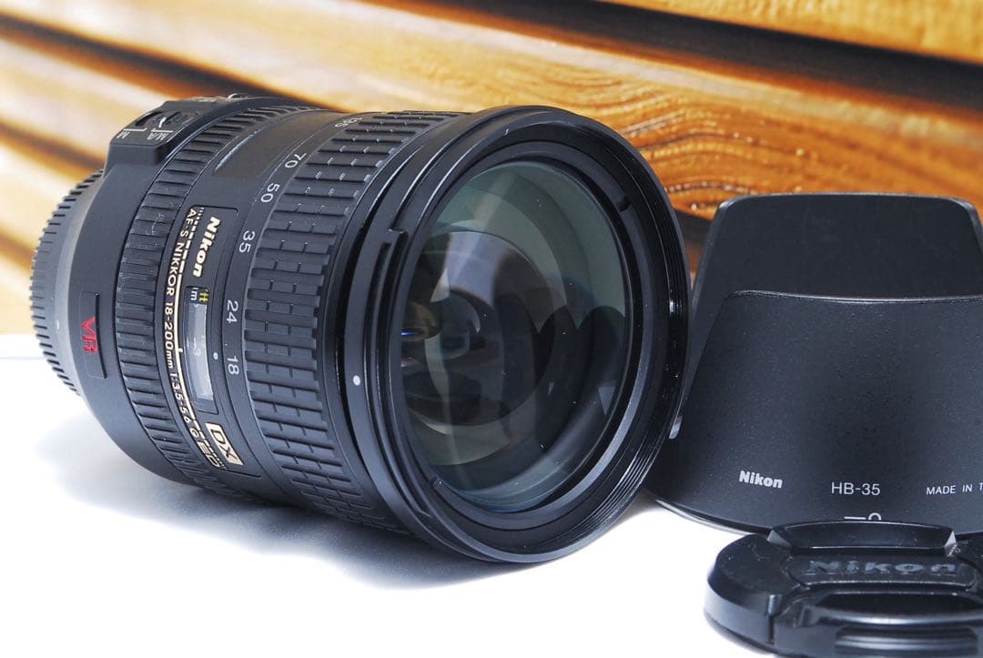 困ったらこれ一本 Nikon AF-S 18-200mm VR★ 付属備品多数