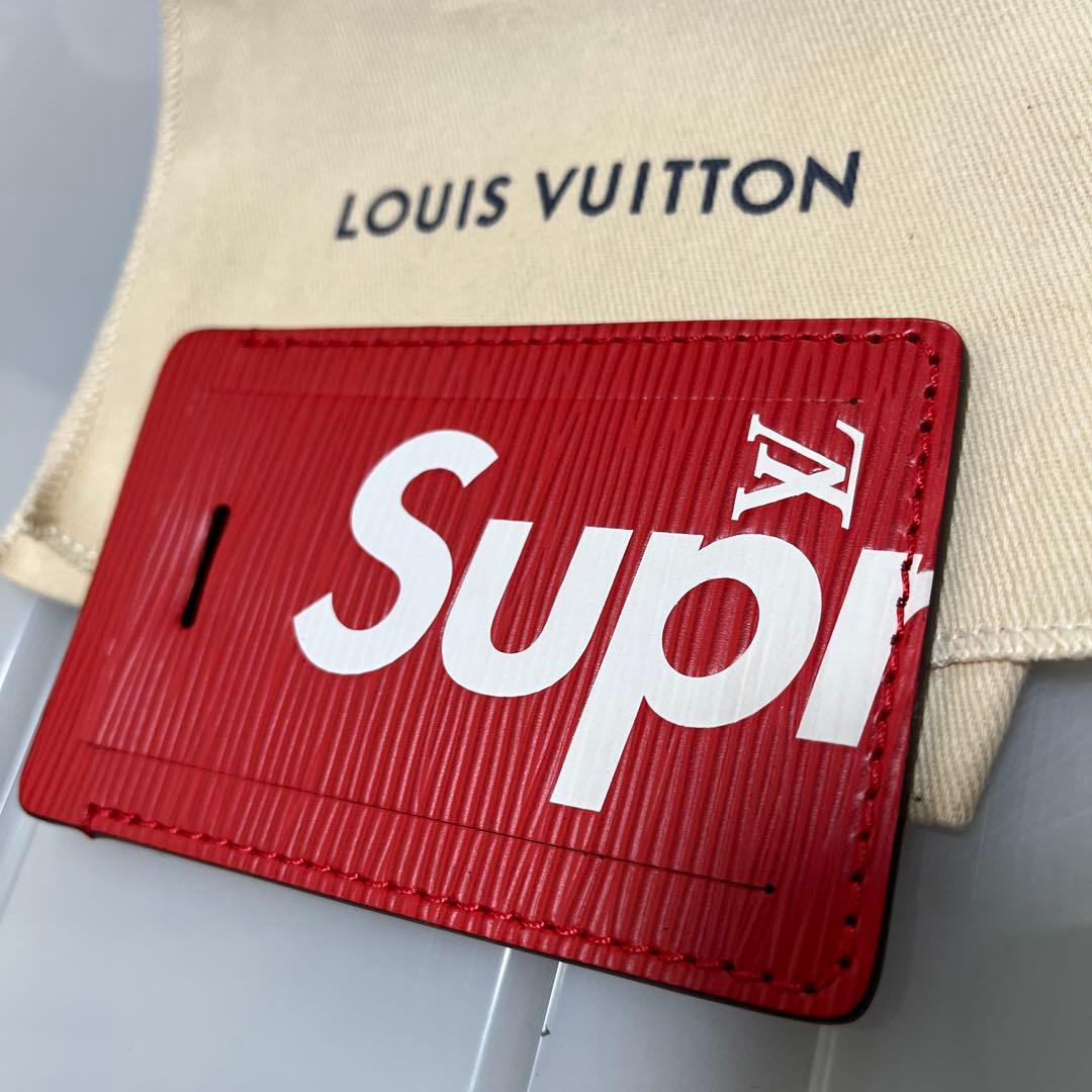 美品⭐︎ SUPREMEとLOUIS VUITTON レザー　ネームタグ　赤