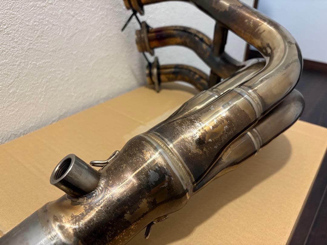 勝手にBlack Friday！ヤマハXSR900 LCIマフラー チタン