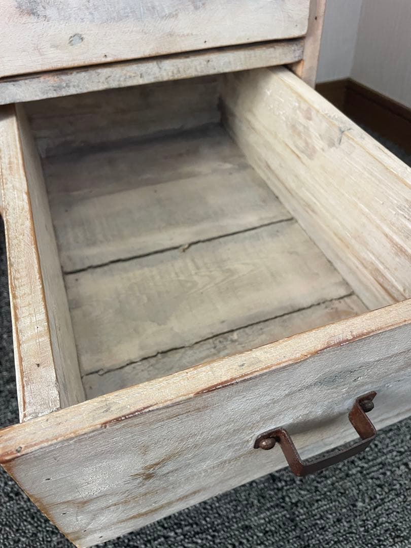 小振りなアンティーク机　デスク　古材　ビンテージ　ホワイト　ファニチャー