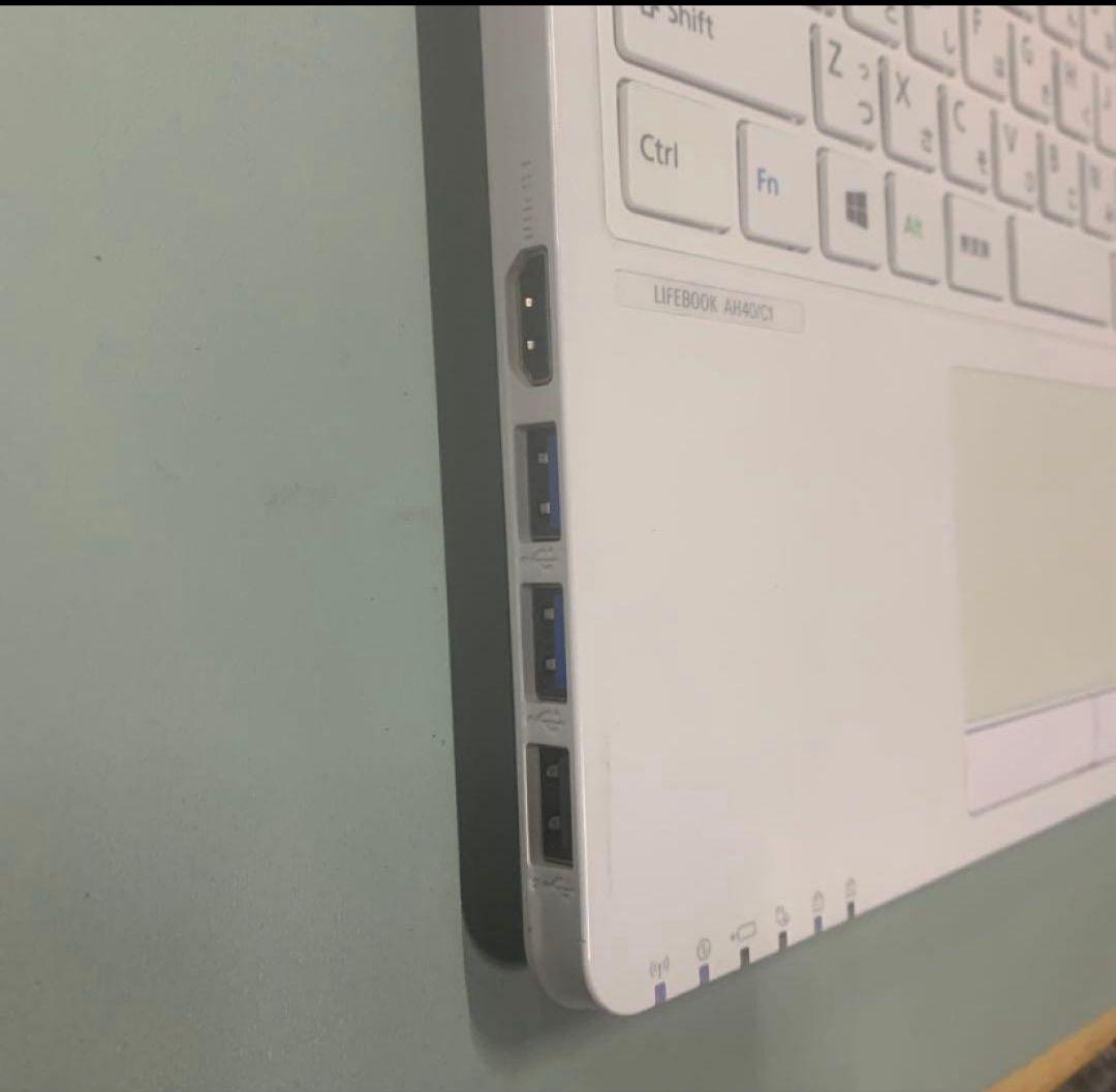 富士通 Windows11 ノートパソコン 極美品爆速SSD E2 9世代