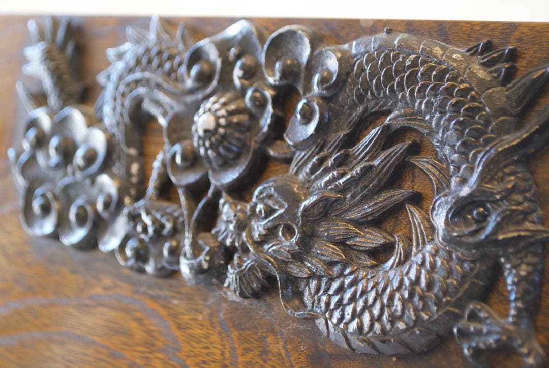 引き出されるのは、物だけではなく。 欅箪笥引き出し前板二枚のみ。リメイク素材。