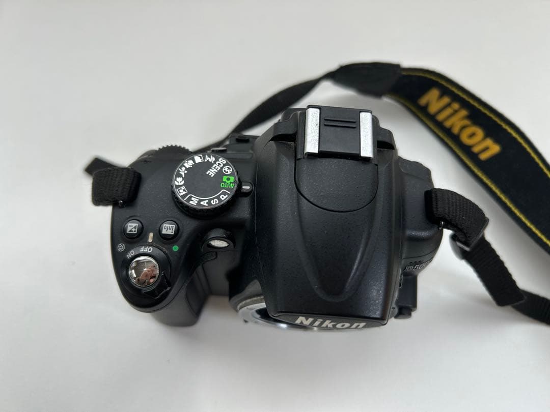 ③Nikon ニコンD5000 レンズ付き ジャンク品