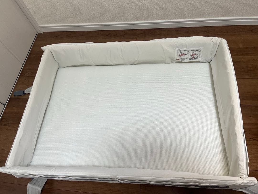 【美品】アップリカ　ココネルエアーAB グレーベア　ベビーベッド