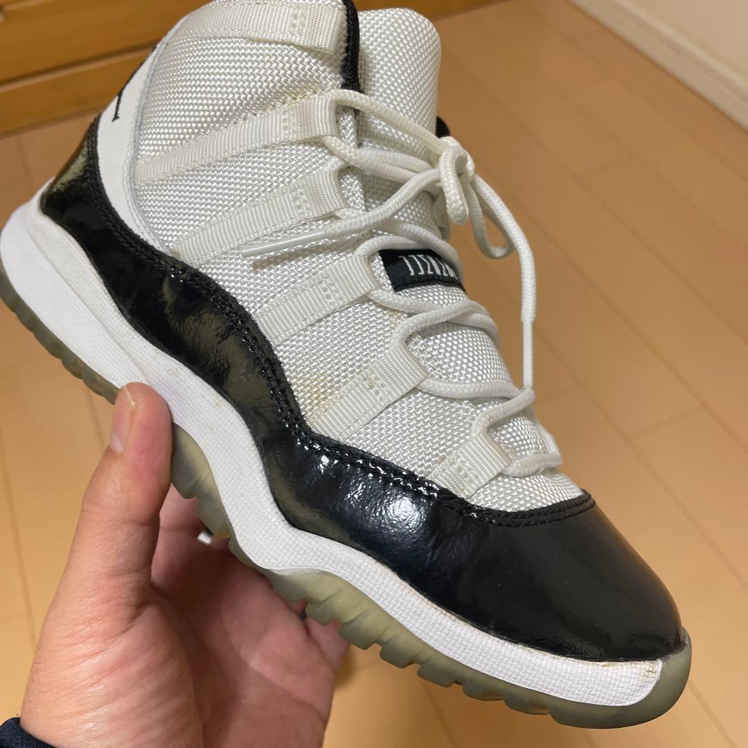 エアジョーダン11 コンコルド　22cm