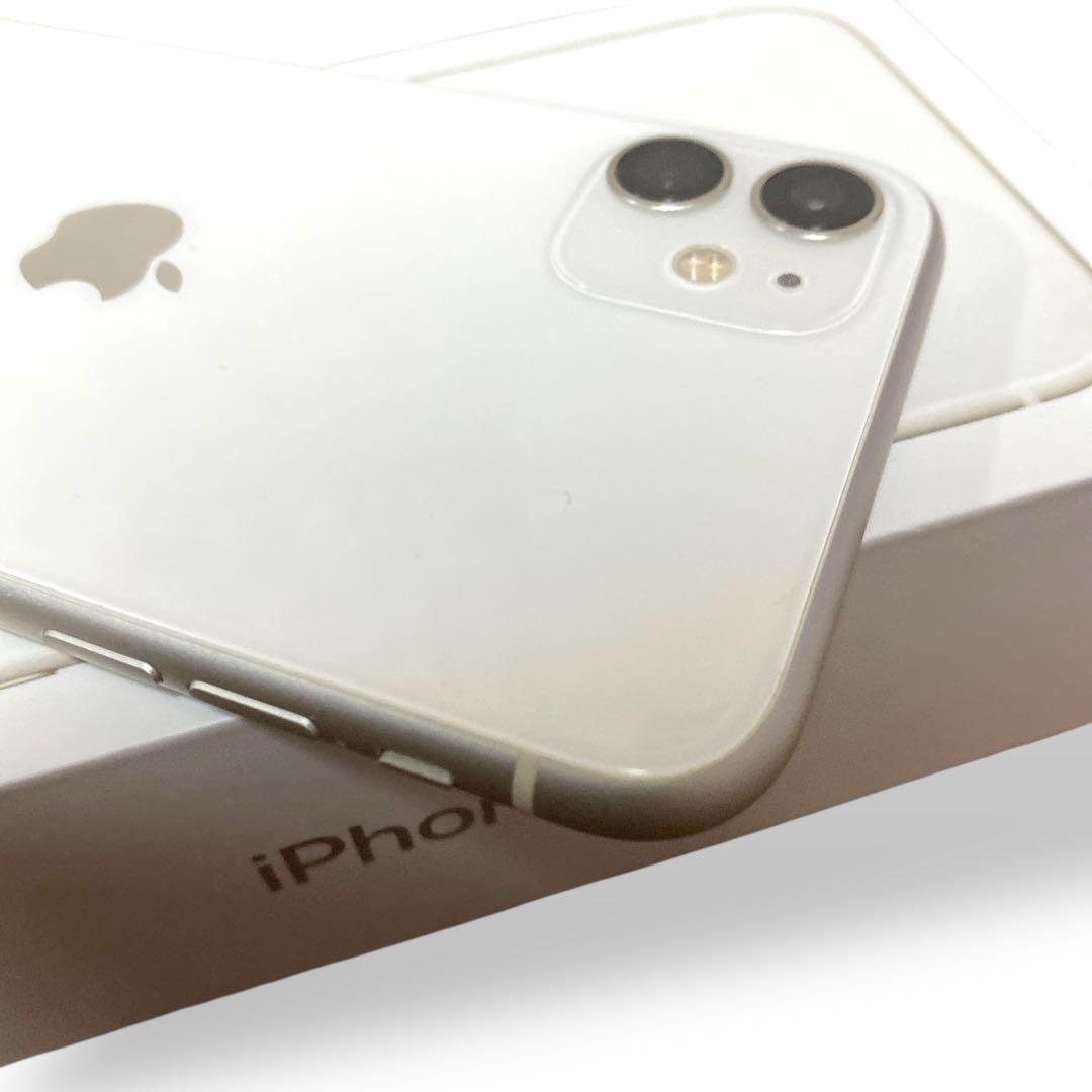 Apple iPhone 11 ホワイト 本体　128GB SIMフリー　箱付き
