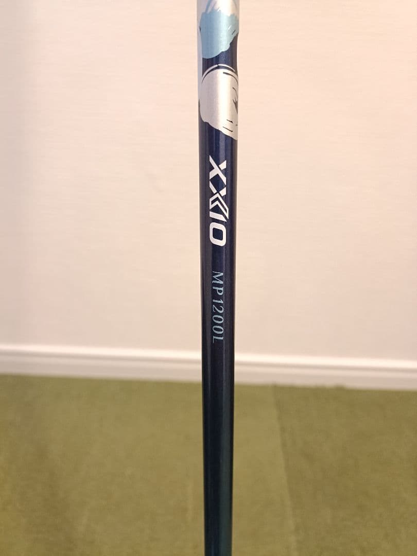 ゼクシオ ユーティリティ6番28度 ブルー