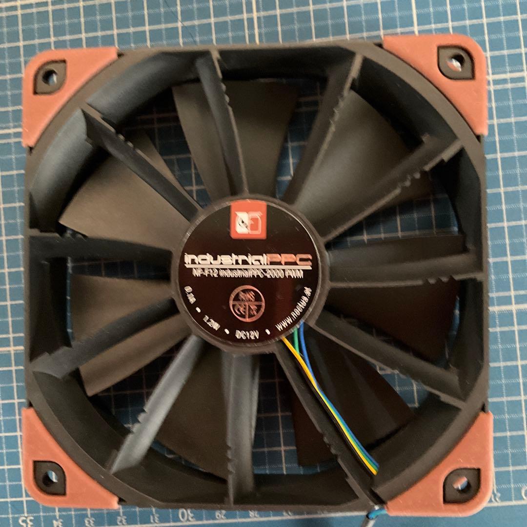 NF-F12 industrialPPC-2000 PWMファン 3個とおまけ