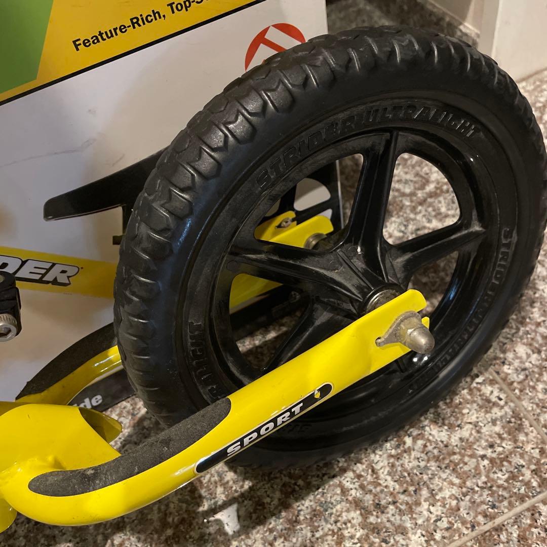 2 STRIDER ストライダー　バランスバイク　スポーツモデル　イエロー