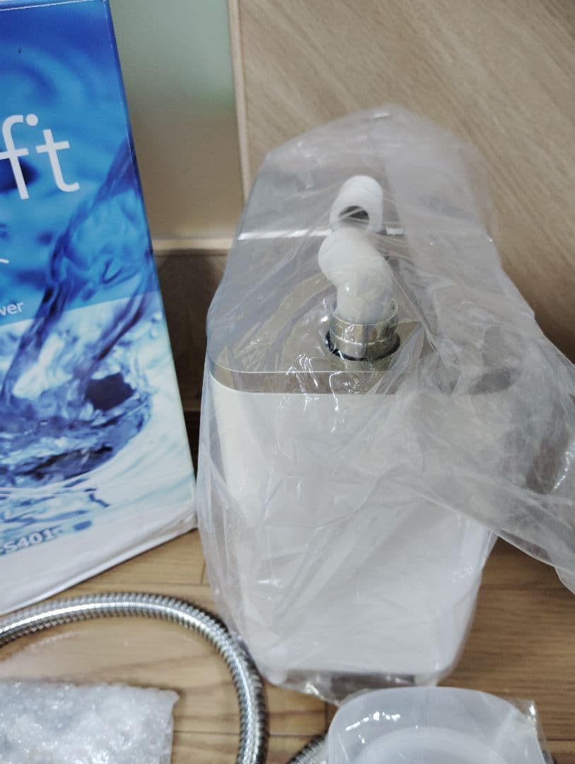 【新品・未使用✨️】ハウステック シャワー用軟水器 アクアソフト AQ-S401