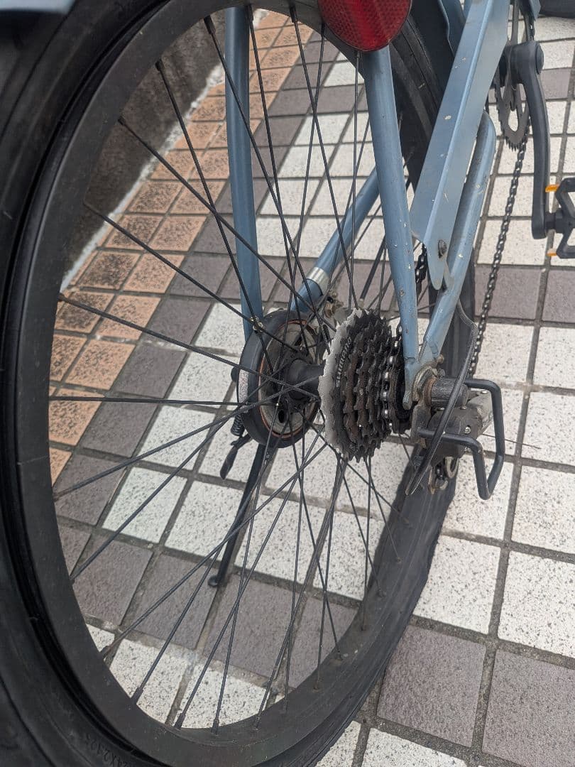 ブルーグレー　ビーチクルーザーKB 24インチ　6段ギアカゴ付き　自転車 訳あり