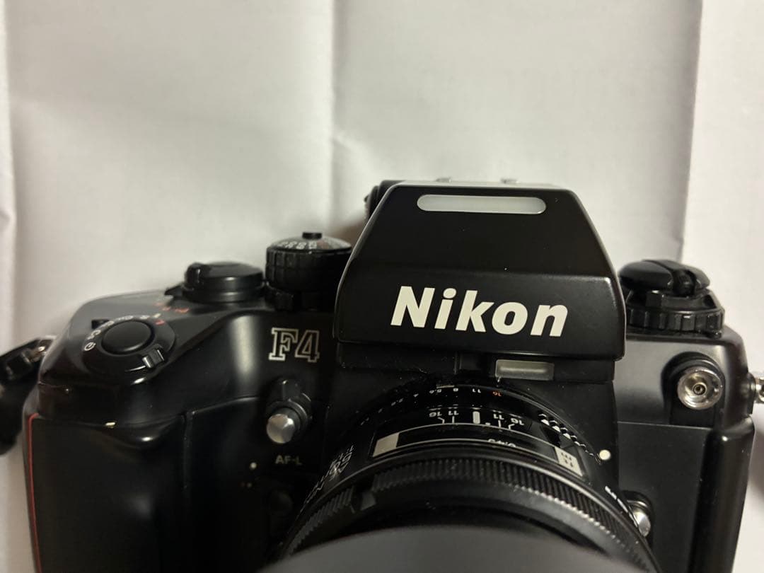 Nikon F4S 一眼レフカメラ + AF Nikkor 50mm