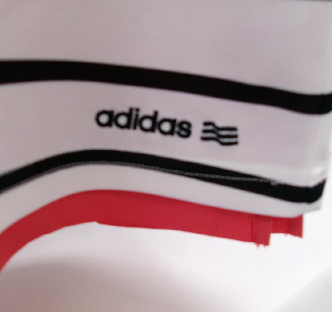 adidas ゴルフウェア　ストライプ柄　セットアップ