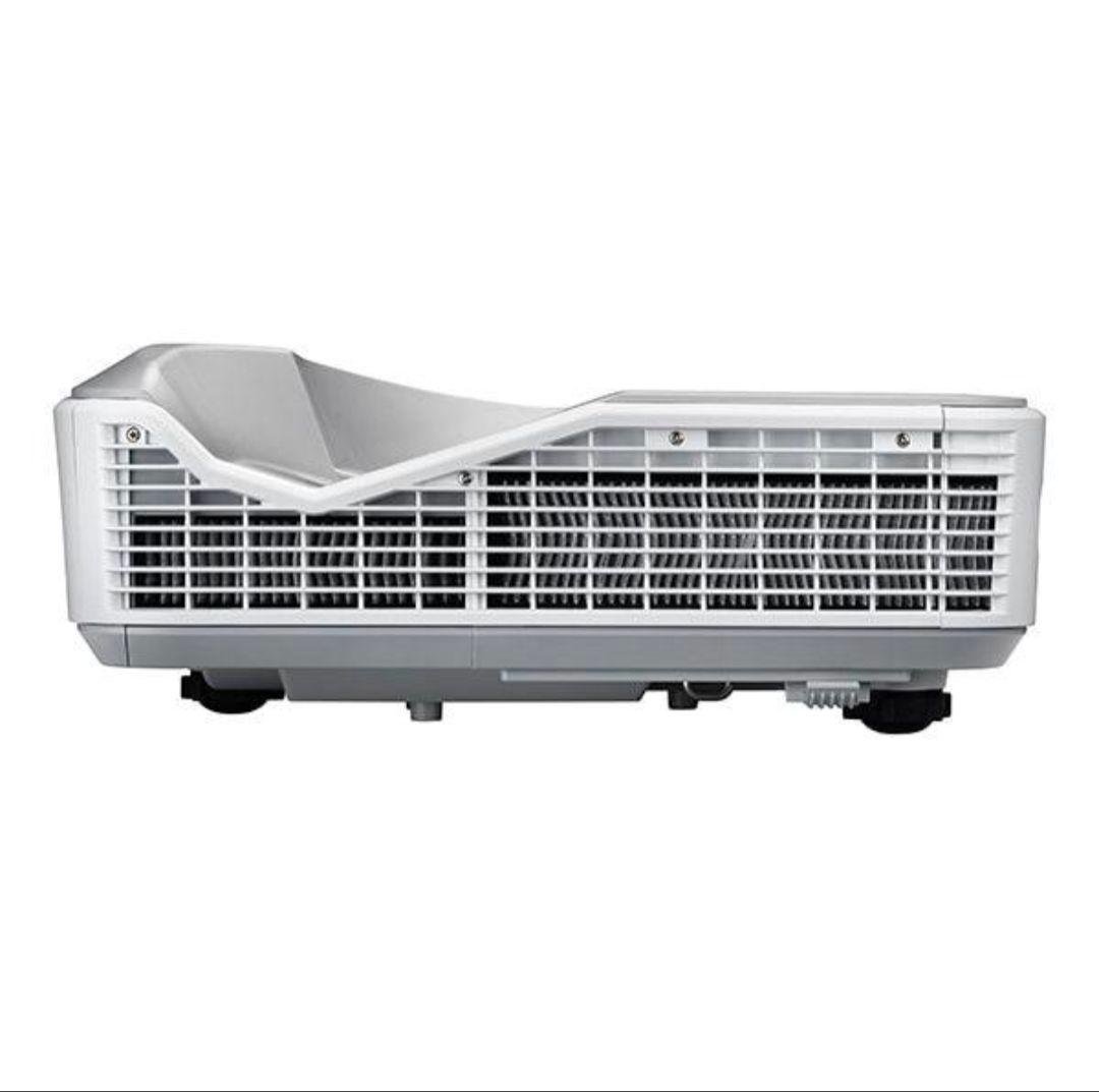 即購入可 美品 高輝度レーザ超短焦点プロジェクタオプトマZH400UST