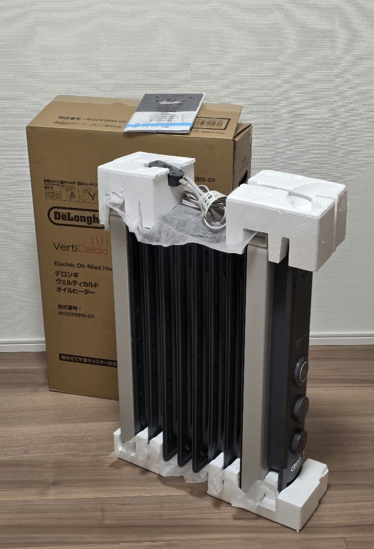 デロンギ ヴェルティカルド オイルヒーター RHJ21FO812-GY